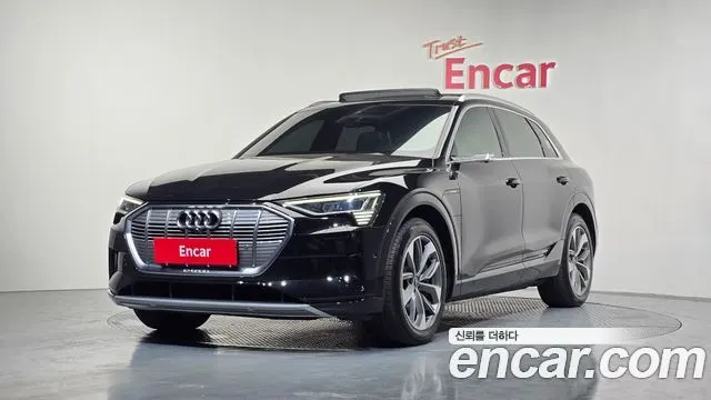 AUDI E-TRON 2022