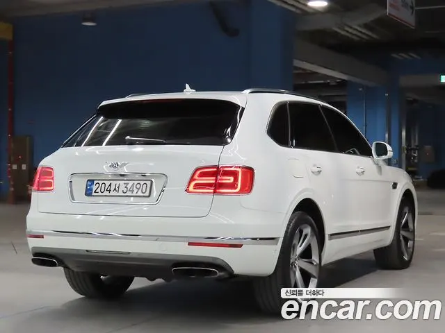 BENTLEY BENTAYGA 2018 — 86 400 км, белый, Корея — под ключ — фото 4