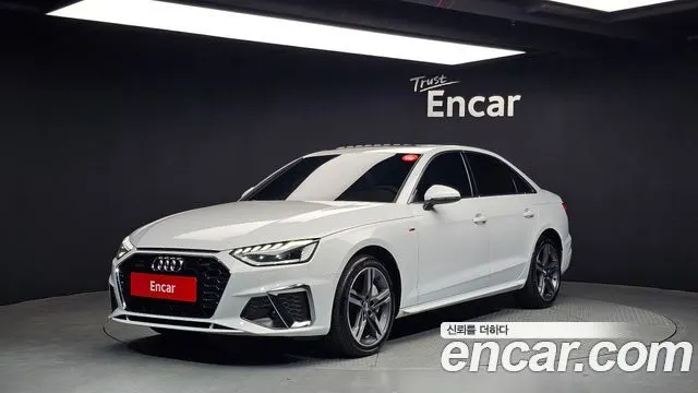 AUDI A4 2021