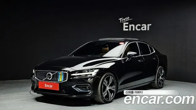 VOLVO S60 2022