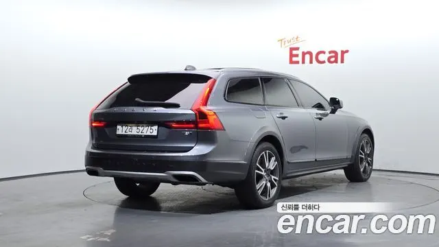 VOLVO V90 CROSS COUNTRY 2019 — 160 429 км, серый, Корея — под ключ — фото 2