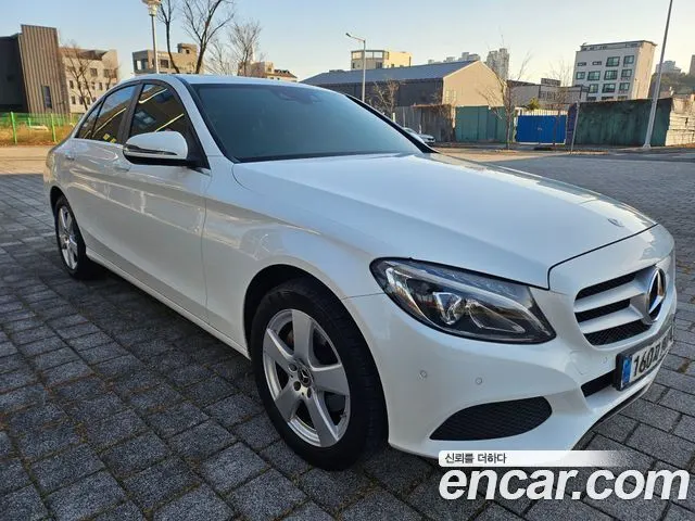 MERCEDES-BENZ C-CLASS W205 2017 — 120 820 км, белый, Корея — под ключ — фото 2