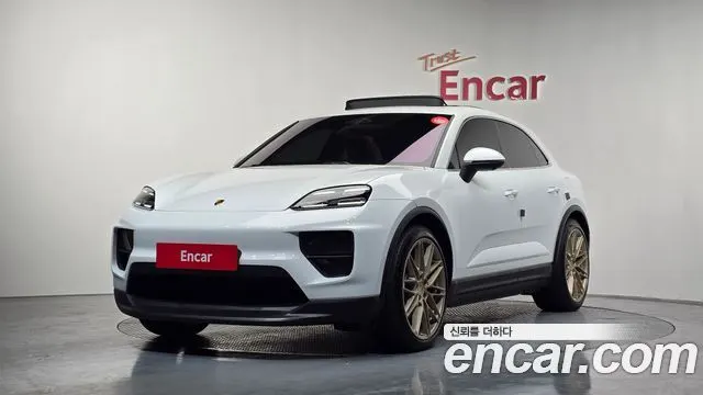 PORSCHE MACAN EV 2025