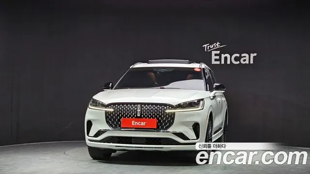 LINCOLN AVIATOR 2025 — 12 079 км, Корея — под ключ — фото 3
