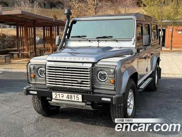 LAND ROVER DEFENDER 2012