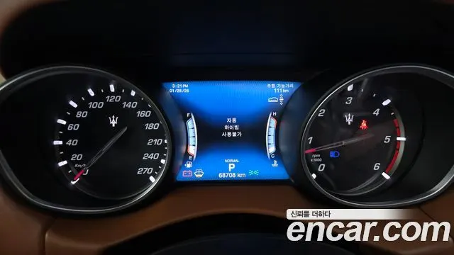 MASERATI LEVANTE 2019 — 68 708 км, чёрный, Корея — под ключ — фото 8