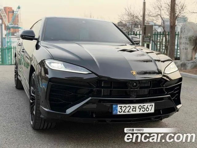 LAMBORGHINI URUS 2026 — 40 км, чёрный, Корея — под ключ — фото 1