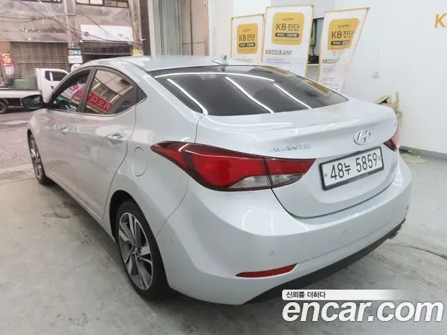 HYUNDAI AVANTE 2014 — 101 653 км, серебристо-серый, Корея — под ключ — фото 2