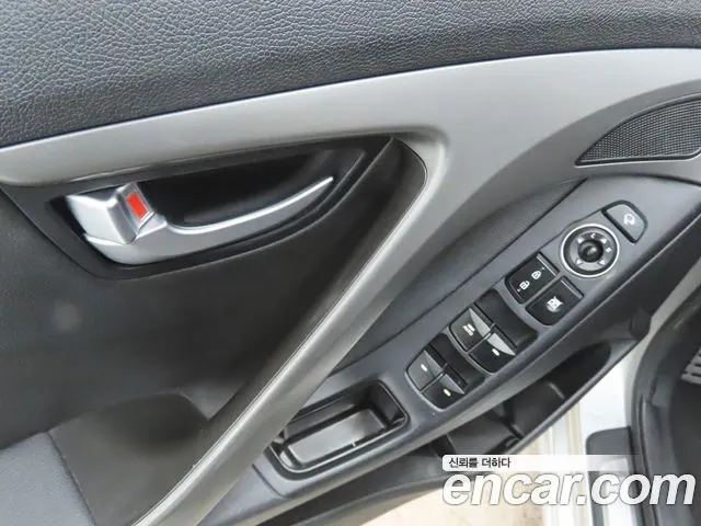 HYUNDAI AVANTE 2014 — 101 653 км, серебристо-серый, Корея — под ключ — фото 9