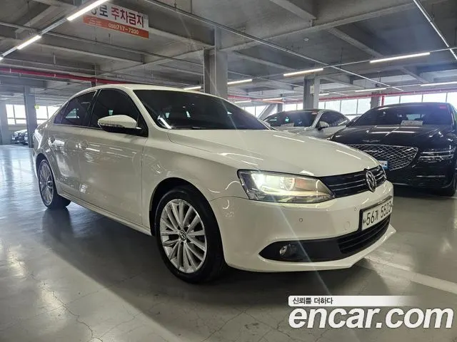 VOLKSWAGEN JETTA 2014 — 165 000 км, белый, Корея — под ключ — фото 11