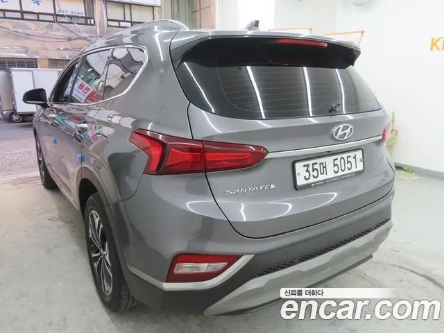 HYUNDAI SANTA FE 2019 — 43 756 км, серый, Корея — под ключ — фото 2