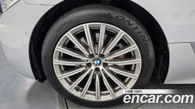 BMW 6 SERIES GT 2019 — 113 212 км, серебристый, Корея — под ключ — фото 5