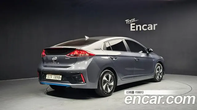 HYUNDAI IONIQ HYBRID 2019 — 120 872 км, серый, Корея — под ключ — фото 2