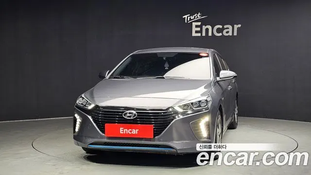 HYUNDAI IONIQ HYBRID 2019 — 120 872 км, серый, Корея — под ключ — фото 3