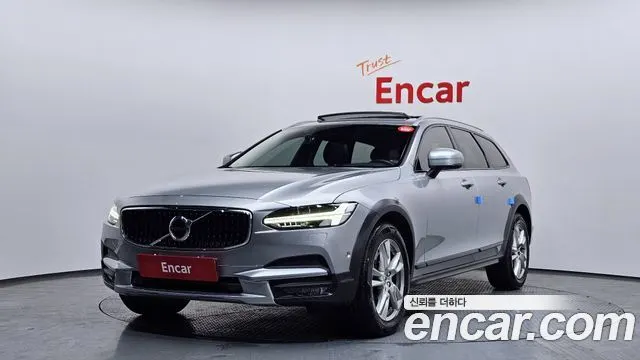 VOLVO V90 CROSS COUNTRY 2017