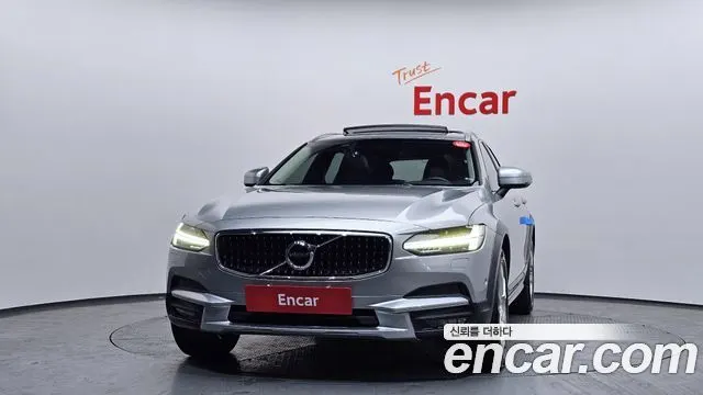 VOLVO V90 CROSS COUNTRY 2017 — 87 446 км, серебристый, Корея — под ключ — фото 3