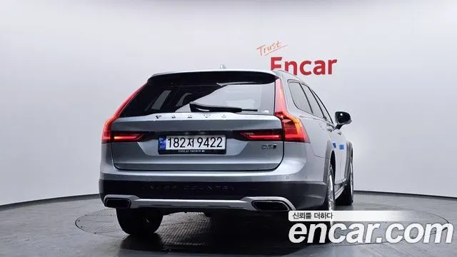 VOLVO V90 CROSS COUNTRY 2017 — 87 446 км, серебристый, Корея — под ключ — фото 4