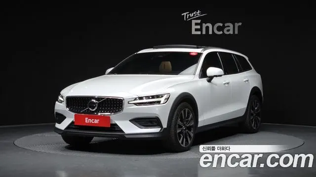 VOLVO V60 CROSS COUNTRY — из Кореи под ключ
