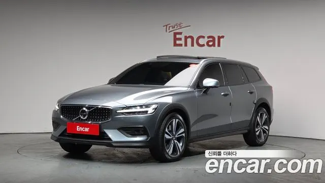 VOLVO V60 CROSS COUNTRY 2021