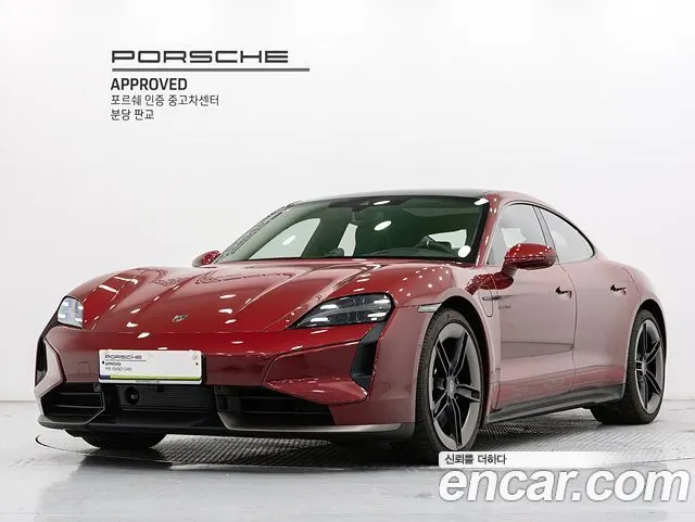 PORSCHE TAYCAN 2025