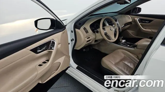 NISSAN ALTIMA 2016 — 86 465 км, белый, Корея — под ключ — фото 11