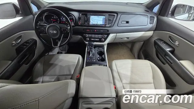 KIA CARNIVAL 2018 — 182 243 км, белый, Корея — под ключ — фото 7