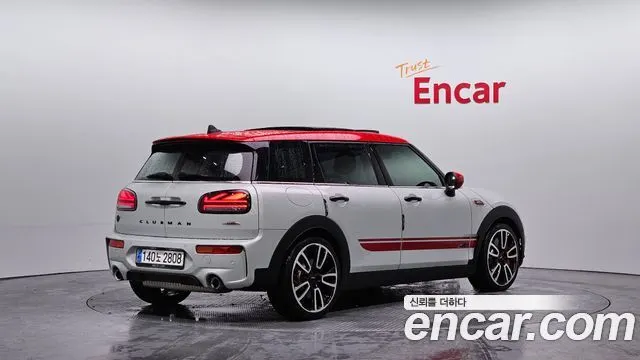 MINI COOPER S CLUBMAN 2023 — 59 360 км, серебристо-серый, Корея — под ключ — фото 2