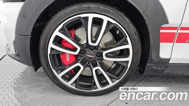 MINI COOPER S CLUBMAN 2023 — 59 360 км, серебристо-серый, Корея — под ключ — фото 5