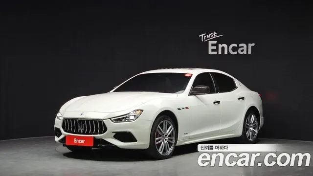 MASERATI GHIBLI 2019 — 87 824 км, белый, Корея — под ключ — фото 1