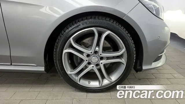 MERCEDES-BENZ E-CLASS W212 2015 — 100 230 км, серебристо-серый, Корея — под ключ — фото 5