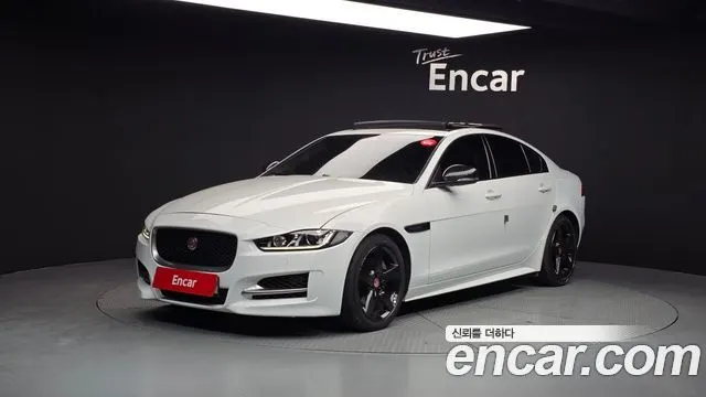 JAGUAR XE 2018 — 186 017 км, белый, Корея — под ключ — фото 1