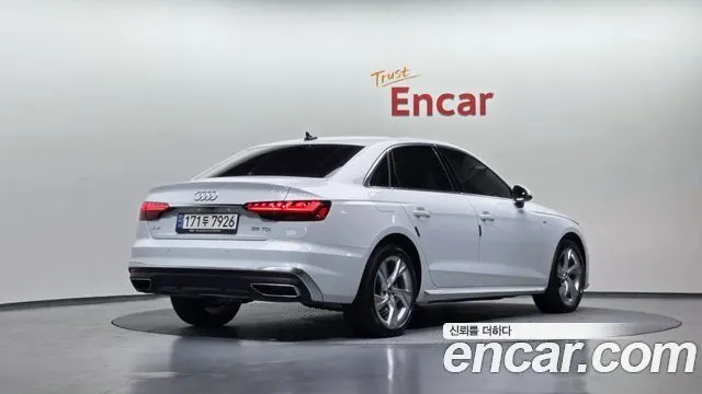 AUDI A4 2021