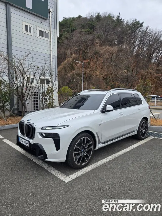 BMW X7 2025