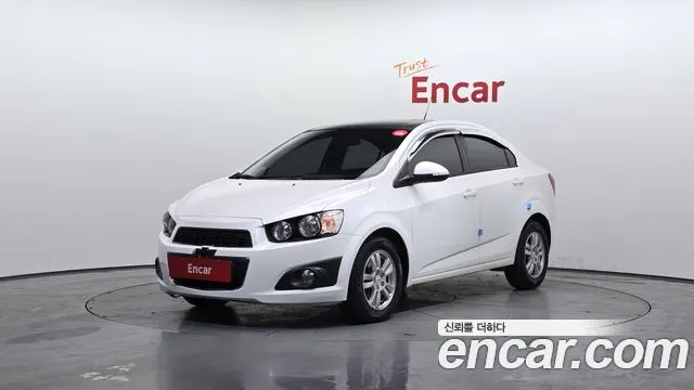 CHEVROLET AVEO SEDAN 2015 — 96 252 км, белый, Корея — под ключ — фото 1