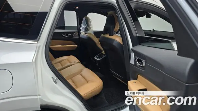VOLVO XC60 2018 — 132 533 км, белый, Корея — под ключ — фото 12