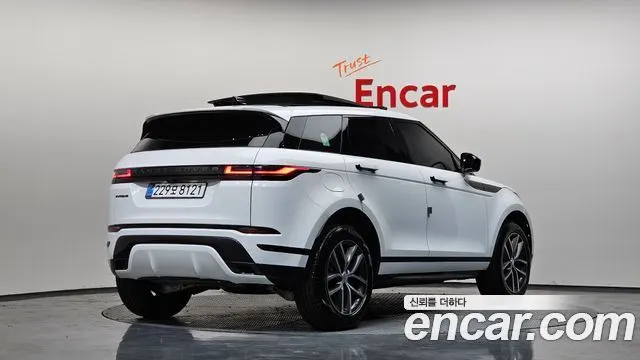 LAND ROVER RANGE ROVER EVOQUE (2 ПОК.) 2026 — 7 524 км, белый, Корея — под ключ — фото 1