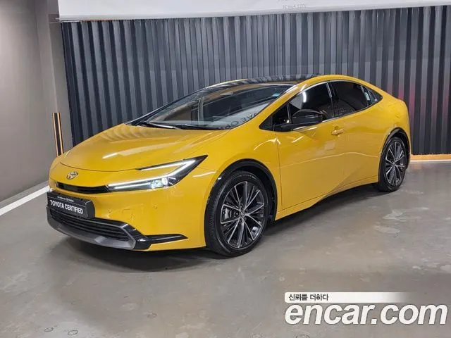 TOYOTA PRIUS 2024