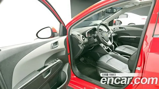 CHEVROLET AVEO SEDAN 2017 — 141 825 км, красный, Корея — под ключ — фото 11
