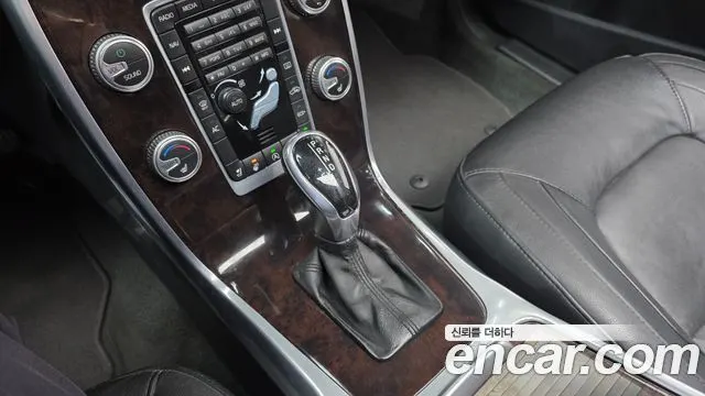VOLVO S80 2015 — 97 900 км, светло-серебристый, Корея — под ключ — фото 9
