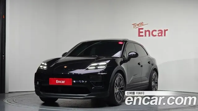 PORSCHE MACAN EV 2025