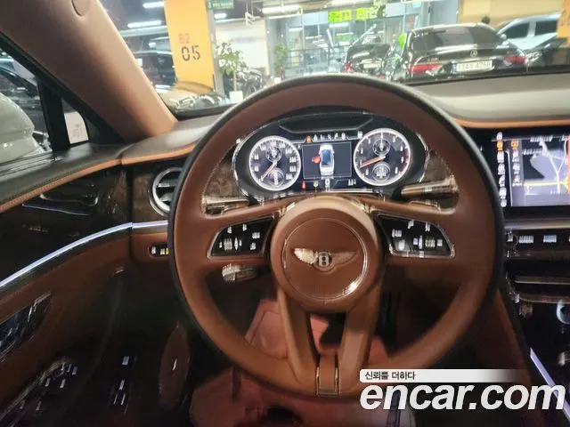 BENTLEY FLYING SPUR 2021 — 44 000 км, белый-перламутр, Корея — под ключ — фото 9