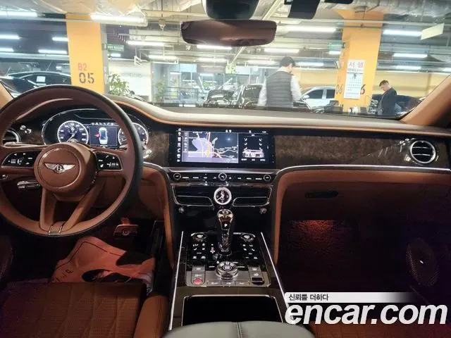 BENTLEY FLYING SPUR 2021 — 44 000 км, белый-перламутр, Корея — под ключ — фото 10