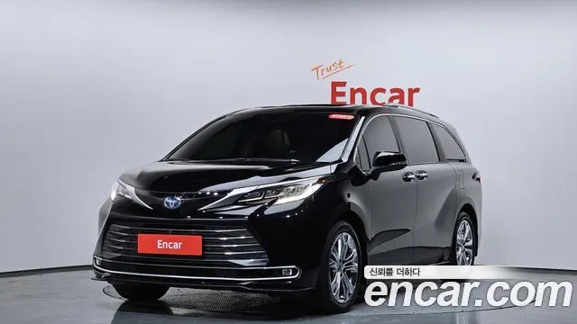 TOYOTA SIENNA 2023