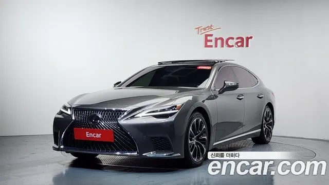 LEXUS LS500 2022