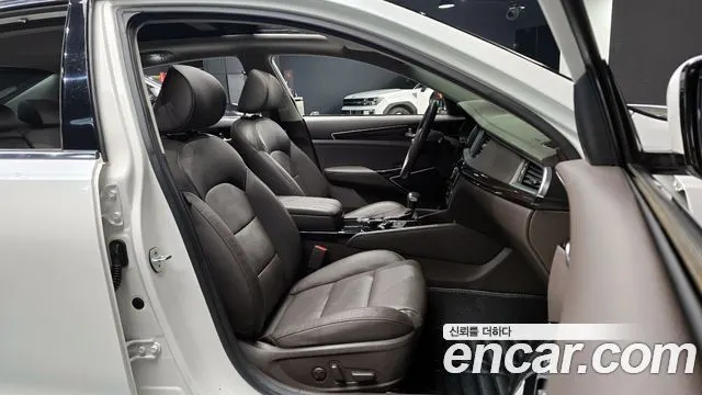 KIA K7 HYBRID 2017 — 139 765 км, белый, Корея — под ключ — фото 10