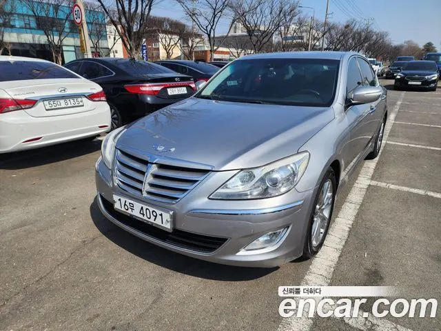 HYUNDAI GENESIS 2012