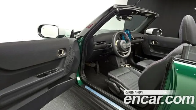MINI COOPER C CONVERTIBLE 2025 — 4 141 км, тёмно-зелёный, Корея — под ключ — фото 11