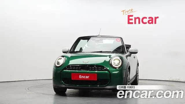 MINI COOPER C CONVERTIBLE 2025 — 4 141 км, тёмно-зелёный, Корея — под ключ — фото 3