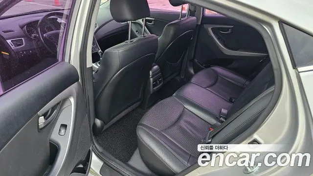 HYUNDAI AVANTE 2015 — 158 707 км, серебристый, Корея — под ключ — фото 8