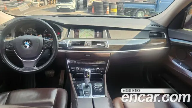 BMW 5 SERIES GT 2016 — 164 000 км, серебристо-серый, Корея — под ключ — фото 6
